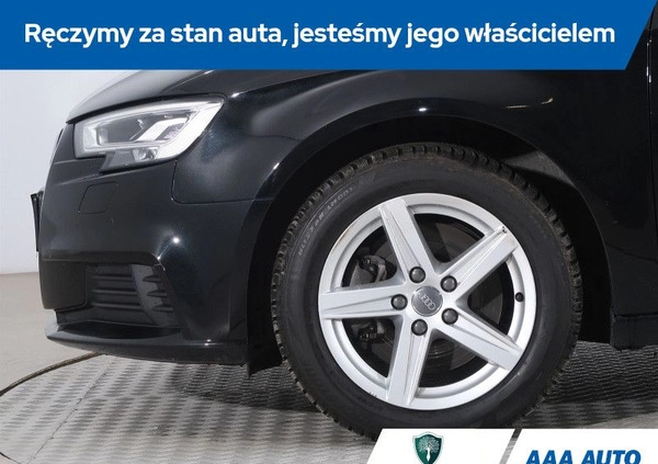 Audi A3 cena 88000 przebieg: 58211, rok produkcji 2019 z Lublin małe 352